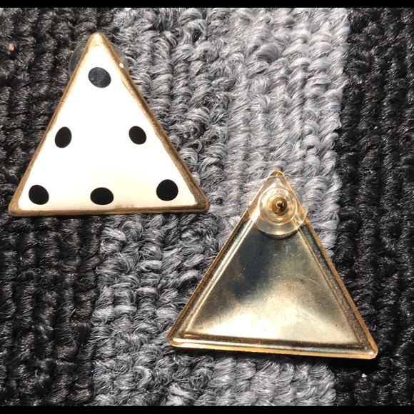 Vintage Jewelry - 1980's Dice Triangle White Enamel Fashion Earrings